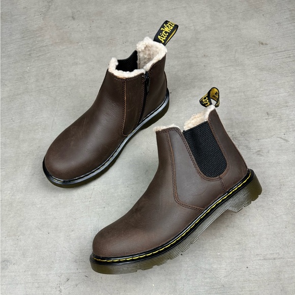 DR. MARTENS NWOB Leonore Chelsea Brown Leather Boots - Picture 2 of 10